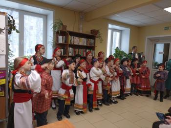 Встреча с фольклорным ансамблем «Диковинка» Встреча с фольклорным ансамблем «Диковинка»