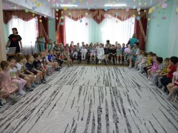 Праздник « Пусть книги друзьями заходят в наш дом»