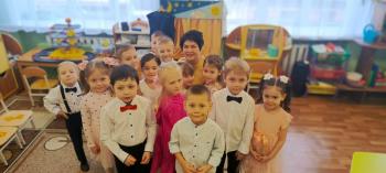 Литературно-музыкальный утренник к Международному женскому дню 8 марта «Ласковое слово для мамы» Литературно-музыкальный утренник к Международному женскому дню 8 марта «Ласковое слово для мамы»