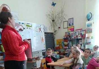 Громкое чтение «Всем детям ровесница» Громкое чтение «Всем детям ровесница»