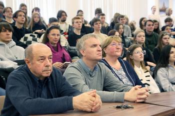 Историко-патриотический час «Под звон колоколов единство обрели»