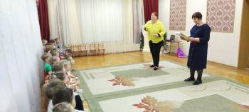 Игровые минутки «В России играют все дети на свете» Игровые минутки «В России играют все дети на свете»