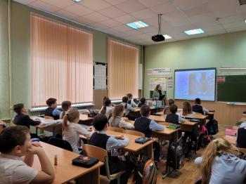 Литературный урок «Повсюду – в лесу, на полянке… ты встретишь героев Бианки» Литературный урок «Повсюду – в лесу, на полянке… ты встретишь героев Бианки»