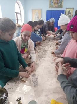 Познавательный час «Обо всем на свете: день матери» Познавательный час «Обо всем на свете: день матери»