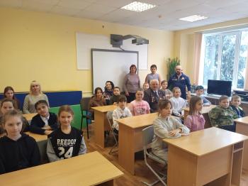 Урок патриотизма «Мужество, доблесть, слава», ко Дню защитника Отечества Урок патриотизма «Мужество, доблесть, слава», ко Дню защитника Отечества