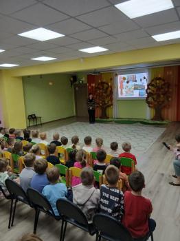 Литературный час «Великий датский сказочник» 0+