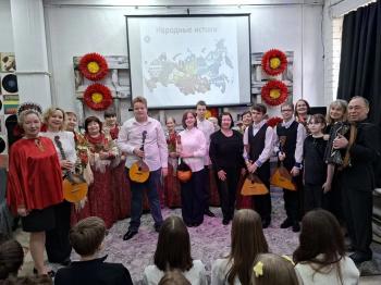 Музыкальный вечер «Народные истоки» Музыкальный вечер «Народные истоки»
