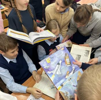 Познавательный час «Путешествие в космос»