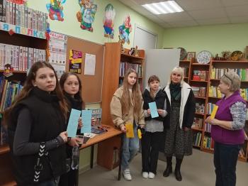 «Кто, чем поет?»