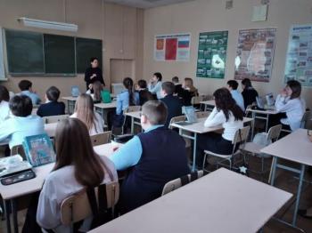 Час поэзии «Бессмертьем душу обольщая» Час поэзии «Бессмертьем душу обольщая»